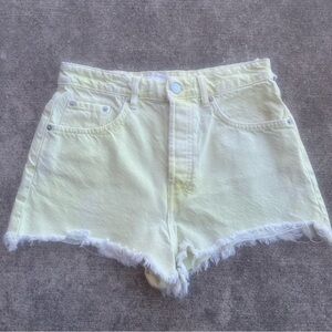 Zara Pale Yellow Frayed Hem Jean Shorts   BD3